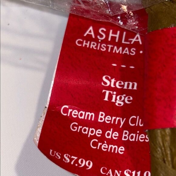 Ashland Red and Green Holiday Garland and wreath tiges - Picture 7 of 9